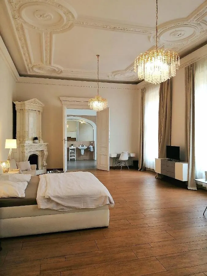 Luxury Design City Centre Apartment Brno