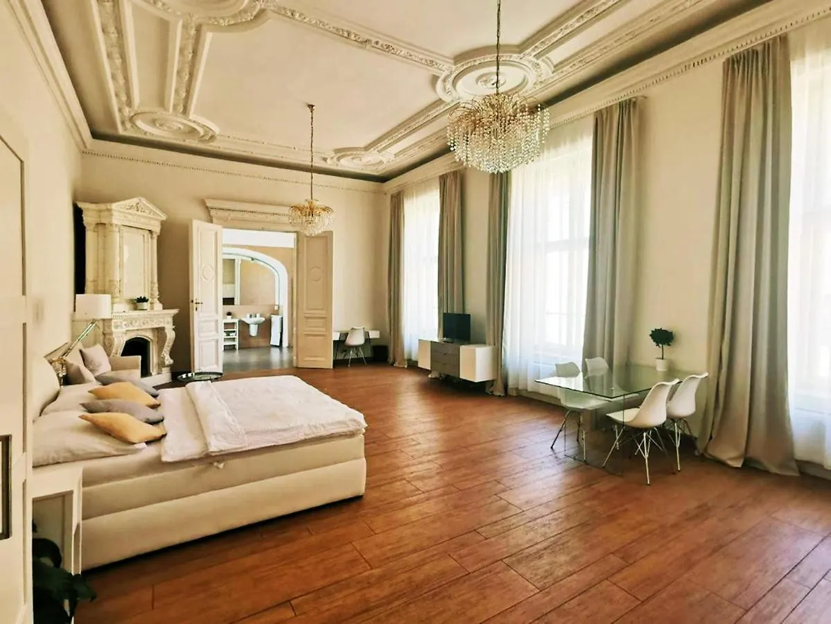 Luxury Design City Centre Apartment location