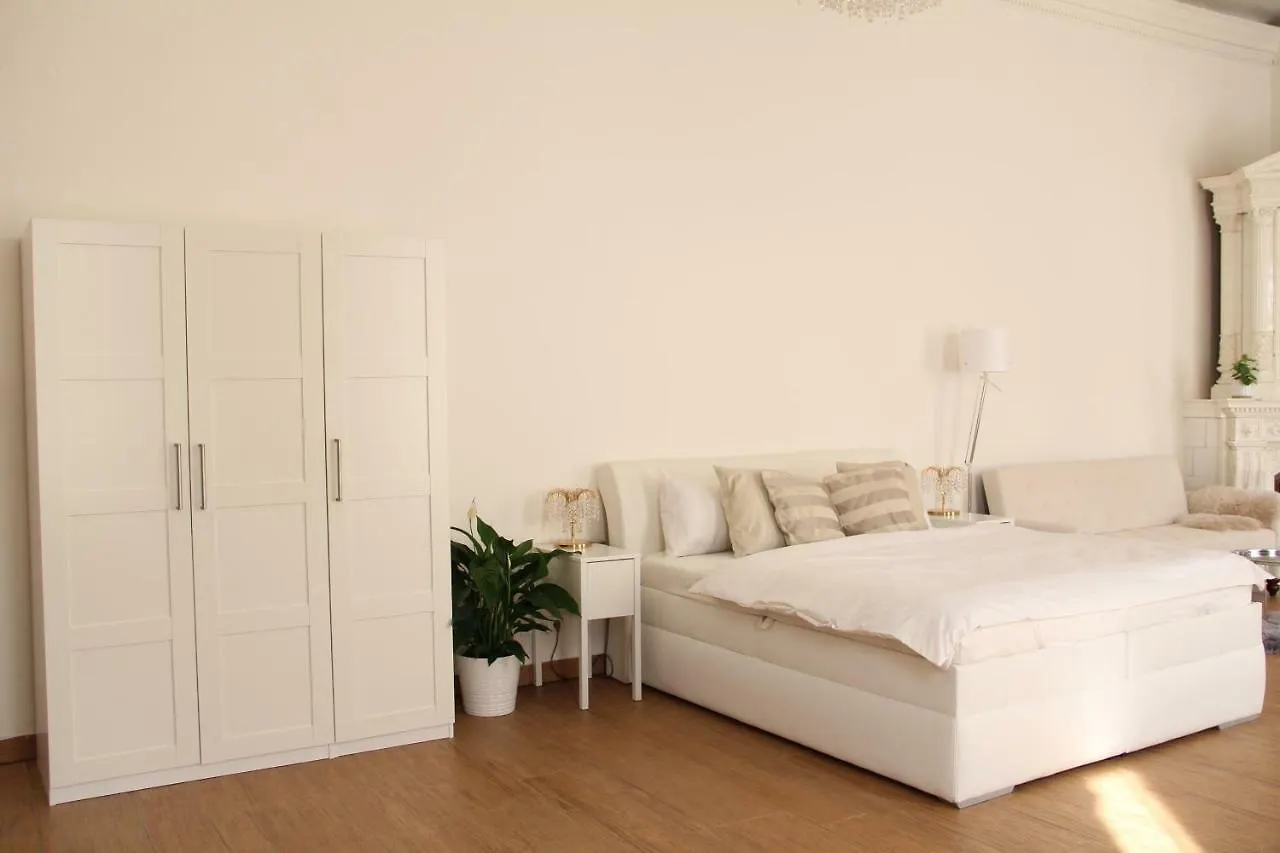 Luxury Design City Centre Apartment Brno 0*,