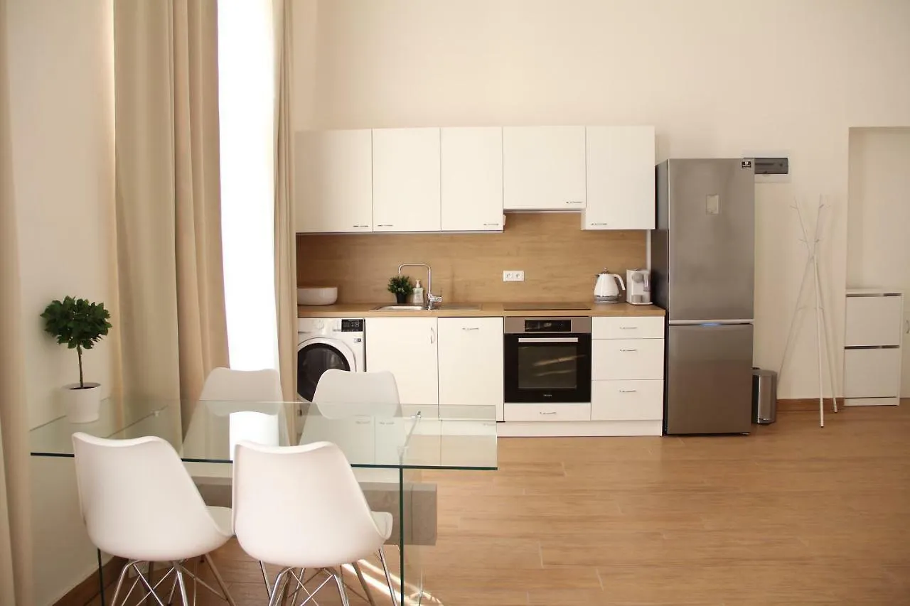 Luxury Design City Centre Apartment Brno